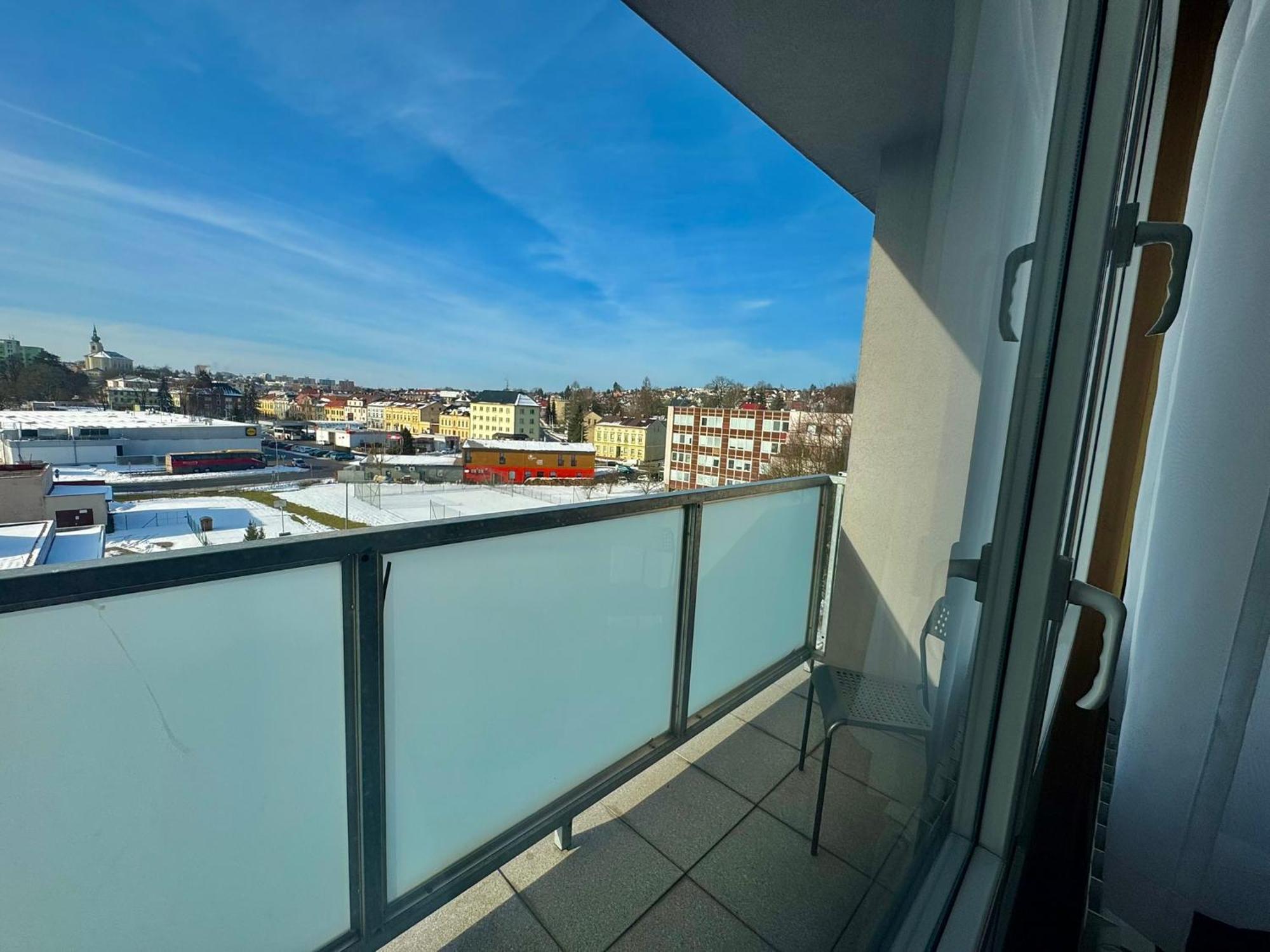 Patria Hotel Трутнов Екстериор снимка